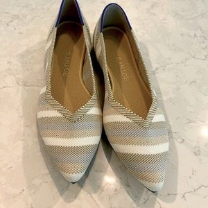 ROTHY’S THE POINT. Size 8.5. NEVER WORN!! Includes box.